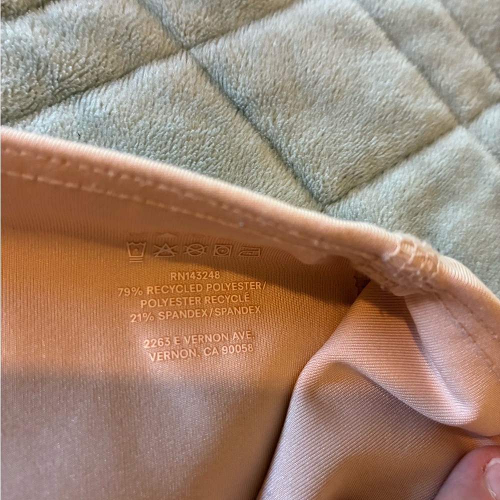 Reformation eco activewear 2pc set, nude/pink/blush, size small - Picture 4 of 5